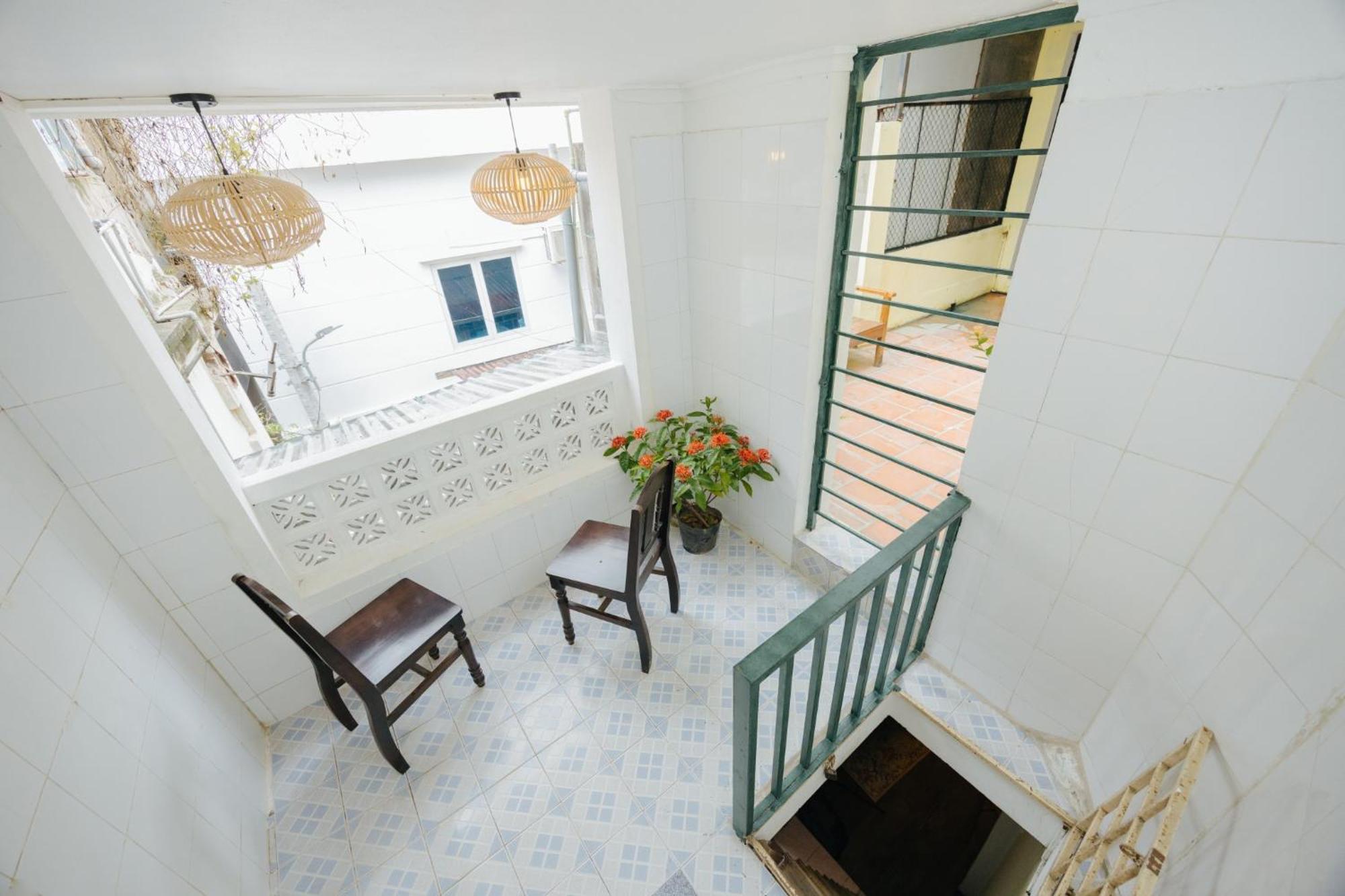 Homestay And Eggcoffee Central Hanoi Old Quarter Екстериор снимка