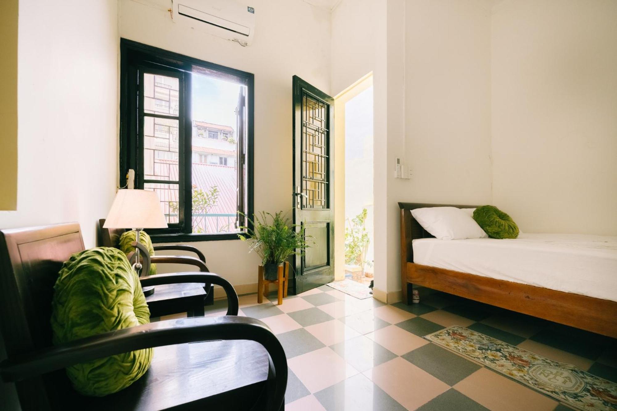 Homestay And Eggcoffee Central Hanoi Old Quarter Екстериор снимка