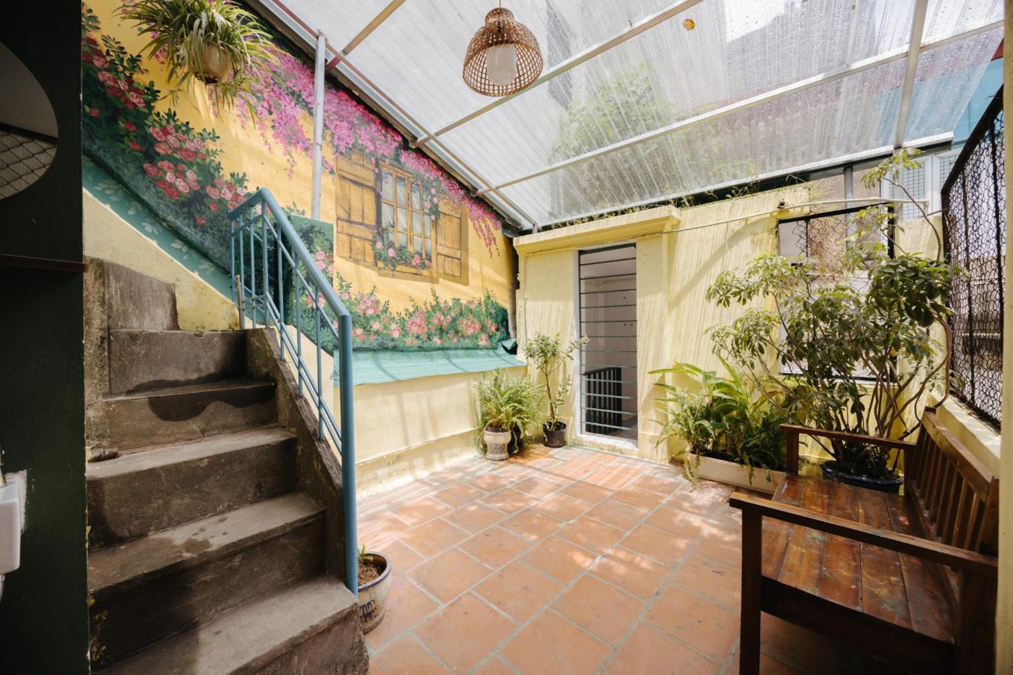Homestay And Eggcoffee Central Hanoi Old Quarter Екстериор снимка