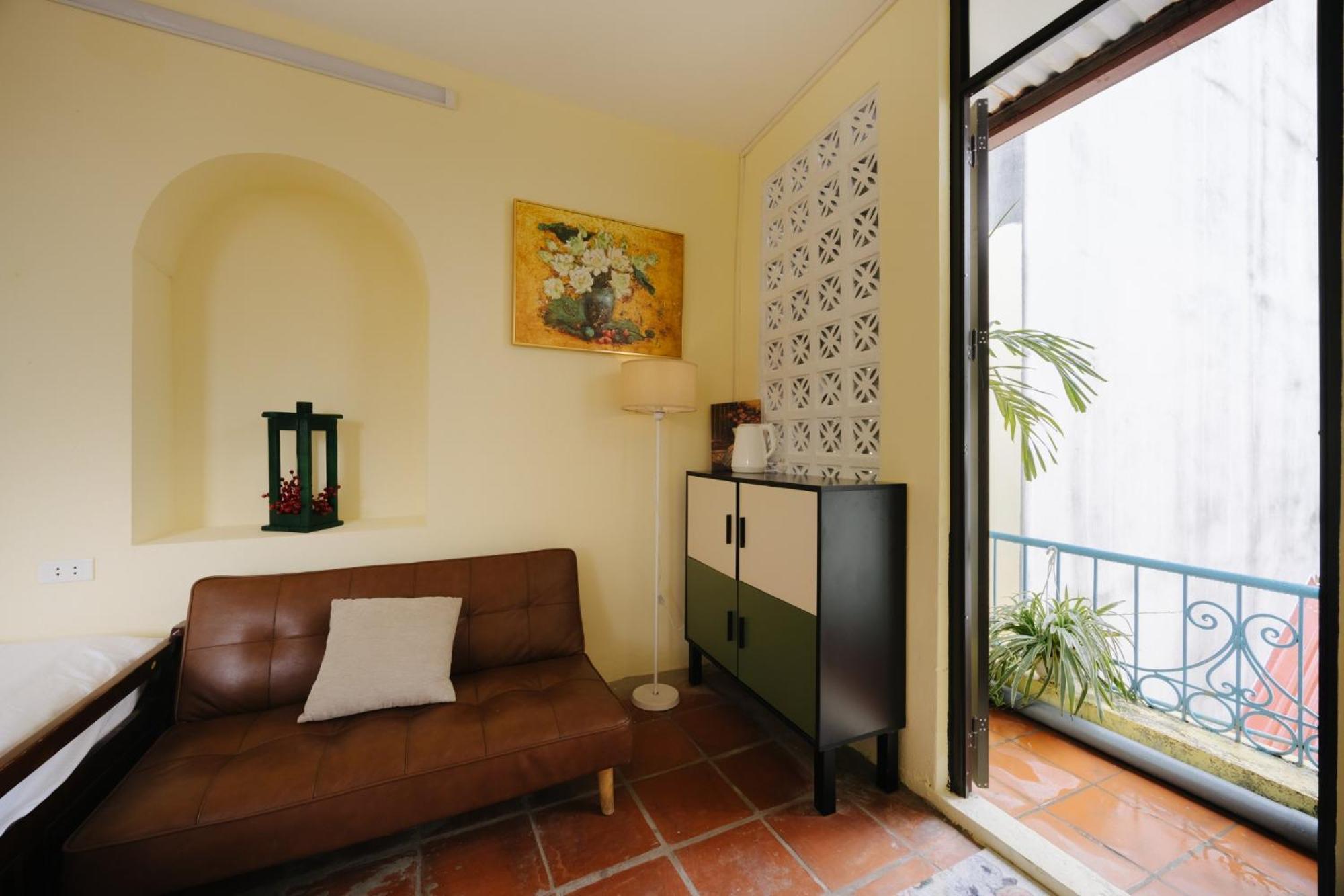 Homestay And Eggcoffee Central Hanoi Old Quarter Екстериор снимка