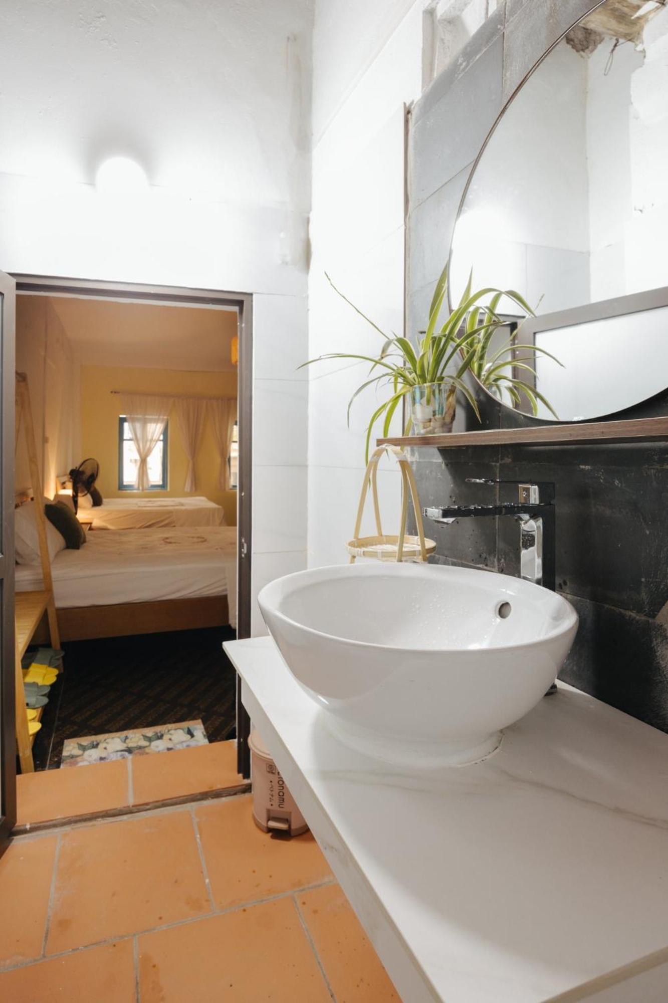 Homestay And Eggcoffee Central Hanoi Old Quarter Екстериор снимка